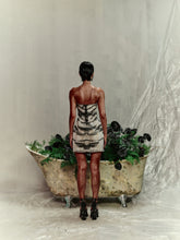 Lade das Bild in den Galerie-Viewer, WOMEN - Krixi - Animal print - Dress
