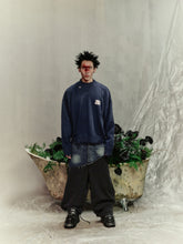 Lade das Bild in den Galerie-Viewer, UNISEX - Dart - Knit Sweater
